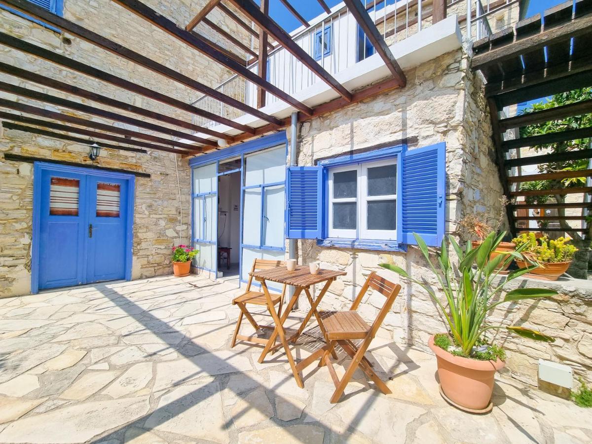 Appartement Athena'S Pool Oasis à Skarinou Extérieur photo